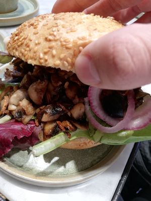Bagel/Brioche-Burger with mushrooms, onions etc., sick! at Land & Monkeys - Amsterdam in Paris