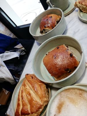 Pan with Chocolate at Land & Monkeys - Amsterdam in Paris