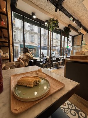   at Land & Monkeys - Amsterdam in Paris