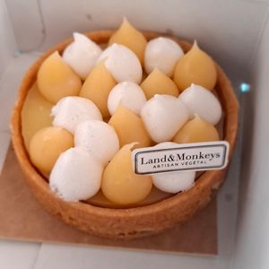 Tartelette au citron meringuée 🍋😋 at Land & Monkeys - Amsterdam in Paris