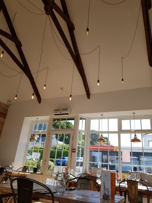 Main dining area at Radius 7 in Stoke Fleming