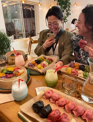 🤓🤓 at Vegan Gyoza Yu Cafe in Tokyo