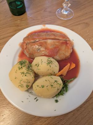 "Gołąbki" with millet groats. at Knajpa Artystyczna in Kazimierz Dolny