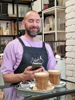 Marco, Muffin & Latte Macchiato at Shluk in Trier
