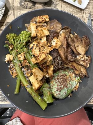 Bowl de tofu  at Acherito in Jaca