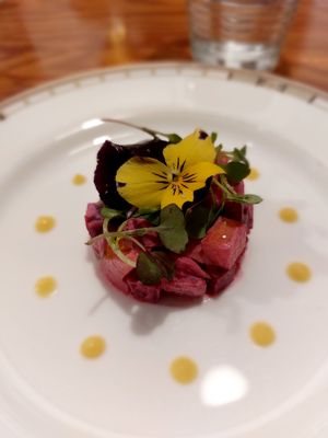 Starter - beetroot and apple tartare at Saishoku Ryouri F - Vegan Restaurant F in Kyoto