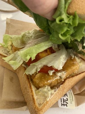 Gardein fish sandwich - really tasty and filling!  at Gustosa Future Bar 玩饗食庫 - Wán - Xiǎng Shí Kù in Taipei