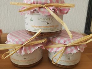 Hazelnut Butter w/ Carob Molasses at Myndoors in Guemuesluek