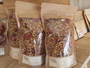 Dried Fruit Granola Mix at Myndoors in Guemuesluek