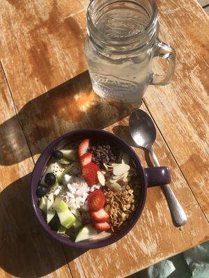 Cacao bowl at Costa Juice in Tamarindo