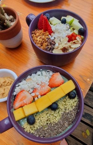 Costa Bowl and Cacao Bowl at Costa Juice in Tamarindo