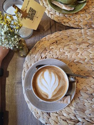 Almond flat white at Noranta Tres in Escaldes-engordany