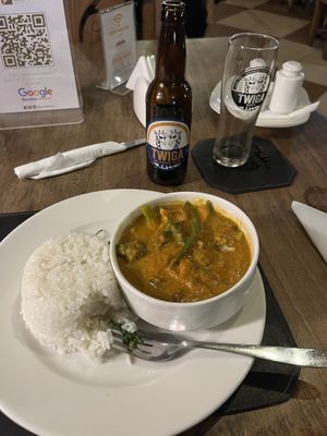 Veg curry and Twinga beer  at Fifi's in Arusha