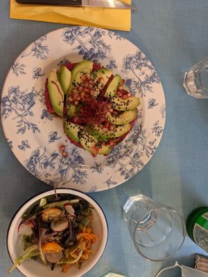 Hummus toast at The Nomad Corner in Mougins