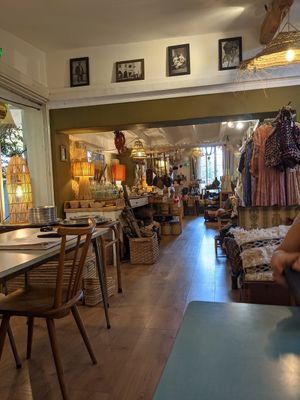 Store and athmosphere at The Nomad Corner in Mougins