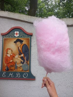 Big cotton candy!! at Efteling in Kaatsheuvel
