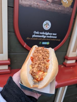 Chilli cheese plant based dog at Efteling in Kaatsheuvel
