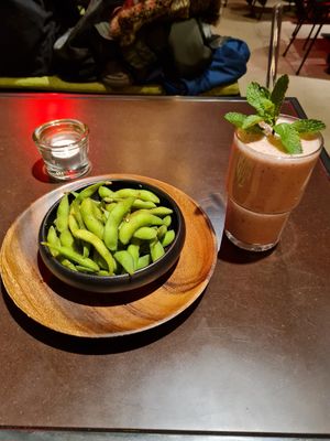 Edamame + Rose Lady (?) smoothy at Bodhicitta Vegan Bowl in Berlin