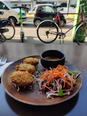 Vietnamese style falafel and truffle mayonnaise at Bodhicitta Vegan Bowl in Berlin