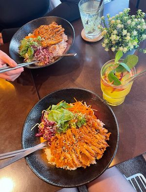 Red Curry Bowl + crispy   at Bodhicitta Vegan Bowl in Berlin