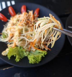 Goi Du Du - closeup at Bodhicitta Vegan Bowl in Berlin