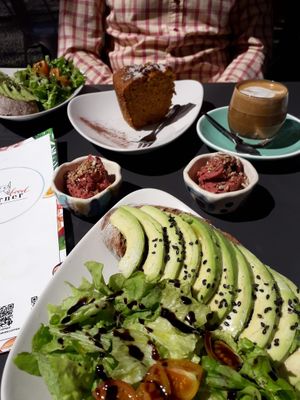 Avocado toast (generous portion!), Coffee, Carrot Cake at Art Food Corner in Funchal