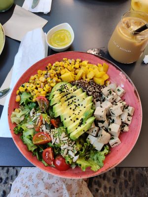 Vegan bowl at Art Food Corner in Funchal