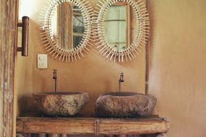 Ensuite for two people, bathroom at Yay Sustainable Restaurant Lodge in Magdalena