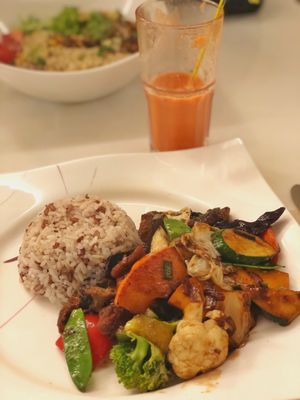 The best vegan proteins with veggies and rice  at Loving Hut in Menton