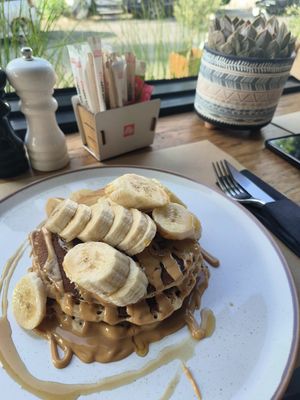 Vegan Peanut Butter Pancakes at The Finch in Santorini