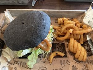 Pulled jack fruit Burger at Rothen-Burger in Rothenburg Ob Der Tauber
