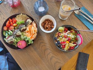 Falafel Bowl und veganer Milchreis mit Luxustopping, sehr sättigend! at Emmi's Kitchen in Augsburg