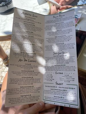 Menu  at Café Janis in Lisbon