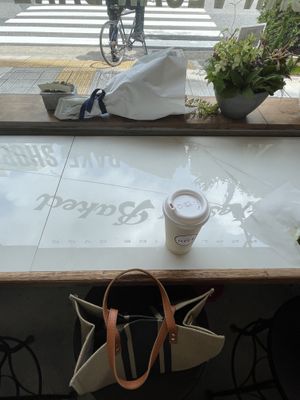 They have some coffee menu and sweet and yum rice milk drink will be available soon at Ovgo B.A.K.E.R Edo St in Tokyo