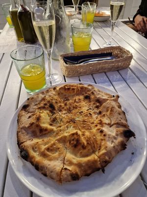 Focaccia z solą morską i rozmarynem at Kapitalna in Jastarnia