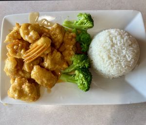 Orange Chik’n with Broccoli 🥦 🍊🍚  at Asian Vegan Bistro in Bakersfield