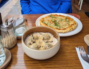 mushroom raviolis and pizza at NIYA in Casablanca