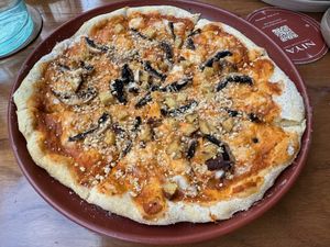 Seitan-mushroom pizza at NIYA in Casablanca