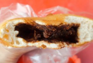 Red bean bun at Xi De Li 西得利 - Whampoa Makan Place in Central Singapore