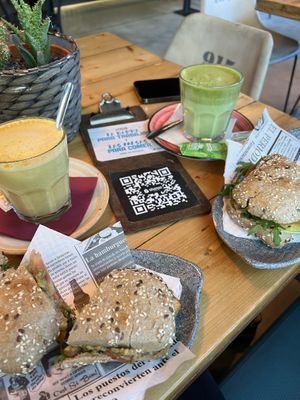 Vegan Sandwiches, Chai Latte, Matcha Latte   at Shanao Cafe in Malaga