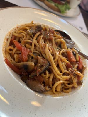 The only VEGAN pasta  at Istioploikos Sea Lounge in Crete