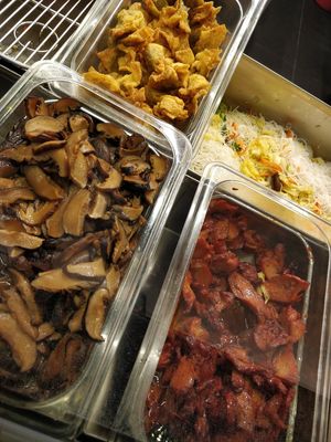 Buffet selection at Zuya Vegetarian Cuisines 竹雅素食 - Singpost Centre in Central Singapore