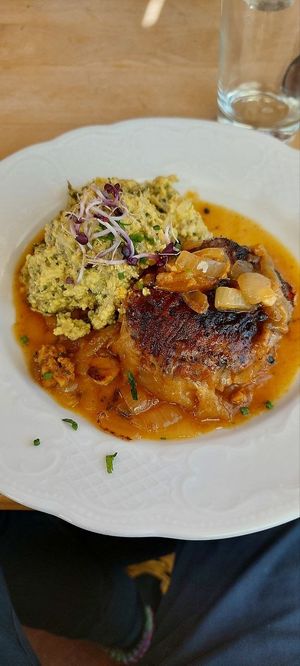  at Auf a Glasl  in Gerersdorf