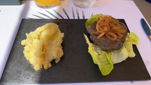 Burger and mash at Americano Vegano in Torremolinos