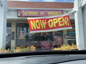 Outside of Pink Donuts at Pink Donuts and More in Oakland Park