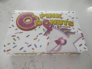 Mi è piaciuta anche la scatola😅 at Pink Donuts and More in Oakland Park