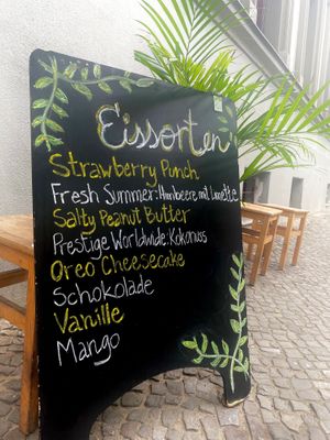 The daily menu, the change it every day  at Green Scoop Vegan in Berlin