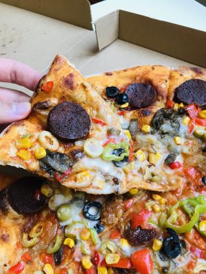 Vegan pizza at Fermento Pizza in Istanbul