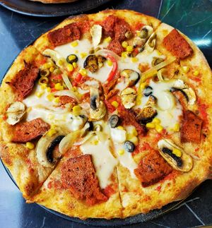 Vegan döner pizza at Fermento Pizza in Istanbul