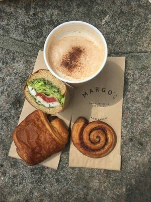 Juicy Takeaway at Margo's Amsterdam - Jordaan in Amsterdam